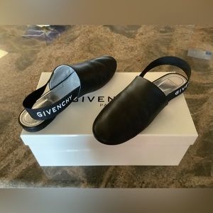 Givenchy Rivington black flat.  Size 7 1/2 B